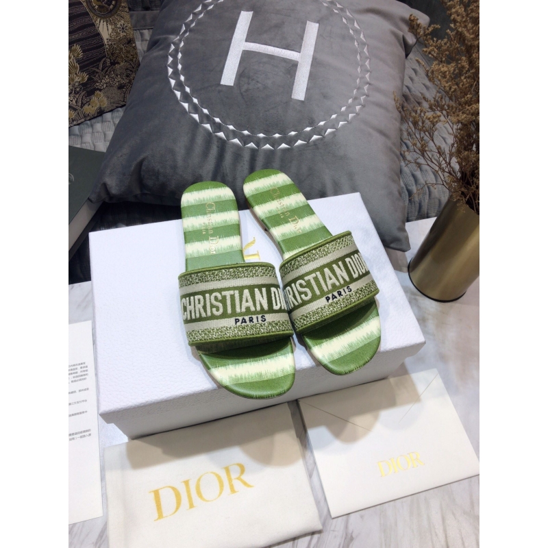 ch**an D*or slippers